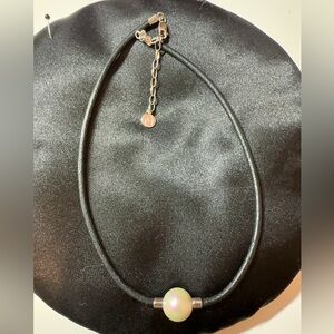Beautiful MAJORICA PEARL AND sterling silver necklace
